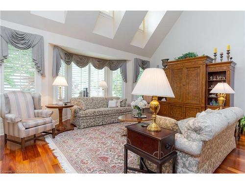 14 Holyrood Avenue, Oakville, ON - Indoor Photo Showing Living Room