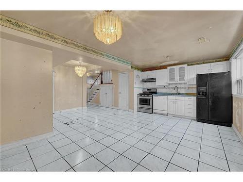 20 Donald Avenue, Toronto, ON - Indoor Photo Showing Kitchen