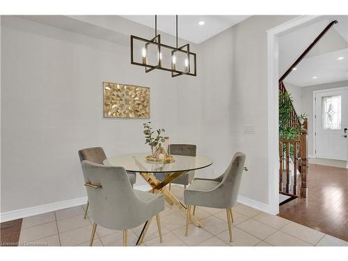 3079 Neyagawa Boulevard, Oakville, ON - Indoor Photo Showing Dining Room