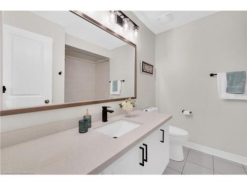 3079 Neyagawa Boulevard, Oakville, ON - Indoor Photo Showing Bathroom