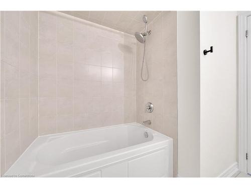 3079 Neyagawa Boulevard, Oakville, ON - Indoor Photo Showing Bathroom