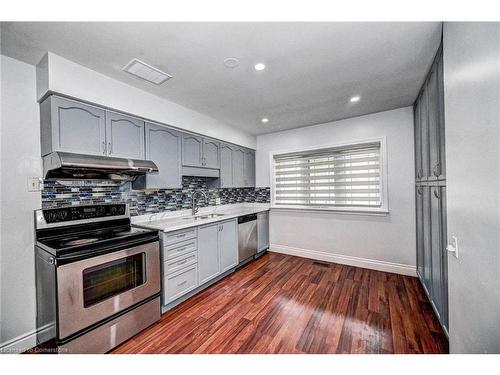 234 Erb Street E, Waterloo, ON - Indoor Photo Showing Kitchen