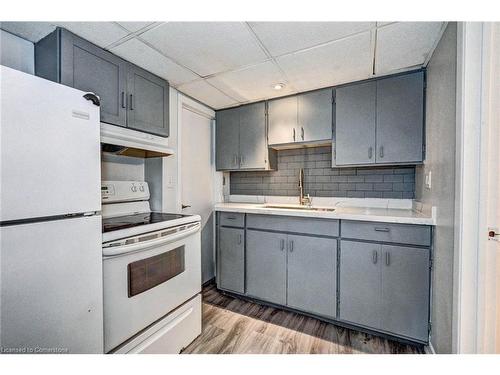 234 Erb Street E, Waterloo, ON - Indoor Photo Showing Kitchen