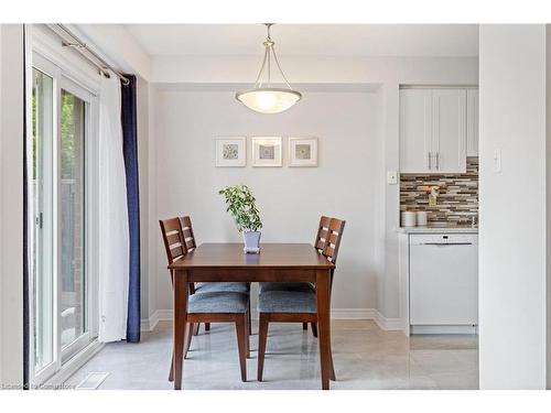 23-5230 Glen Erin Drive, Mississauga, ON - Indoor Photo Showing Dining Room