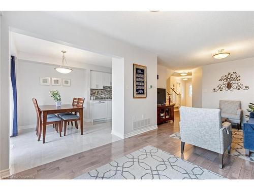 23-5230 Glen Erin Drive, Mississauga, ON - Indoor Photo Showing Dining Room