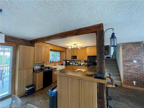 268 Manchester Road, Kitchener, ON - Indoor Photo Showing Kitchen