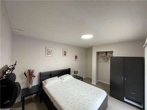 268 Manchester Road, Kitchener, ON - Indoor Photo Showing Bedroom