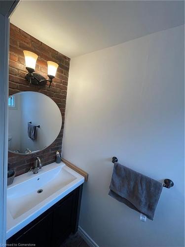 268 Manchester Road, Kitchener, ON - Indoor Photo Showing Bathroom