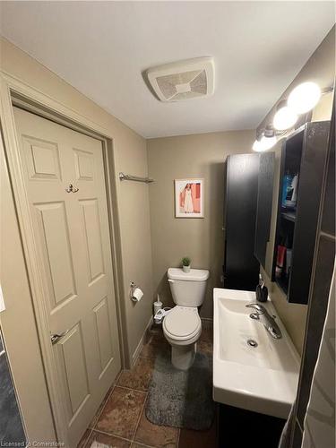 268 Manchester Road, Kitchener, ON - Indoor Photo Showing Bathroom