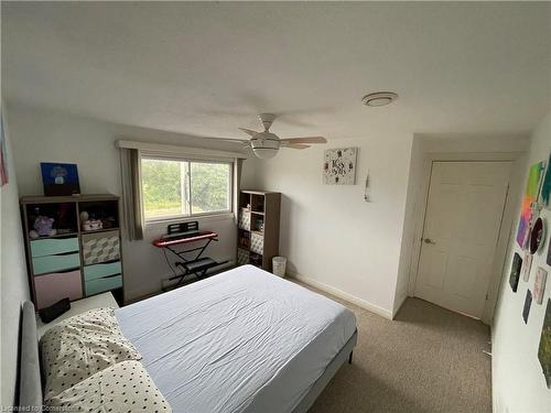 268 Manchester Road, Kitchener, ON - Indoor Photo Showing Bedroom