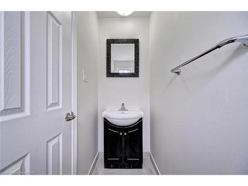 84 Heiman Street, Kitchener, ON - Indoor Photo Showing Bathroom