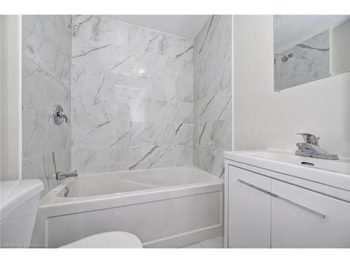 84 Heiman Street, Kitchener, ON - Indoor Photo Showing Bathroom