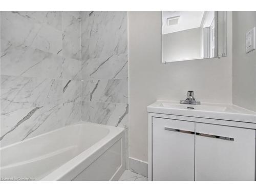 84 Heiman Street, Kitchener, ON - Indoor Photo Showing Bathroom