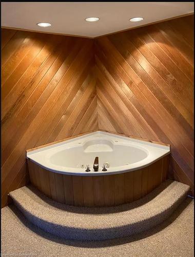 70 Carson Lake Crescent, South Bruce Peninsula, ON - Indoor Photo Showing Bathroom