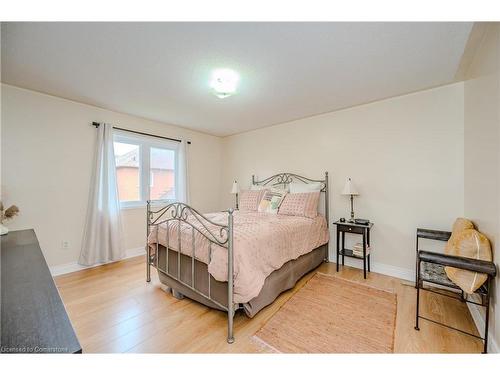 17 Marbleseed Crescent, Brampton, ON - Indoor Photo Showing Bedroom