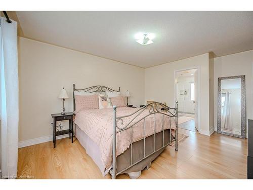 17 Marbleseed Crescent, Brampton, ON - Indoor Photo Showing Bedroom