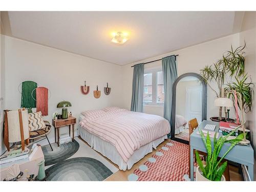 17 Marbleseed Crescent, Brampton, ON - Indoor Photo Showing Bedroom