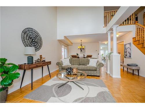 17 Marbleseed Crescent, Brampton, ON - Indoor Photo Showing Living Room