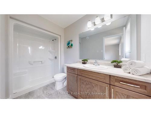 84 Keeler Court, Peterborough, ON - Indoor Photo Showing Bathroom