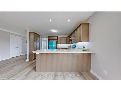 84 Keeler Court, Peterborough, ON - Indoor Photo Showing Kitchen