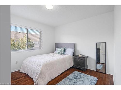 956 Huffman Crescent, Milton, ON - Indoor Photo Showing Bedroom