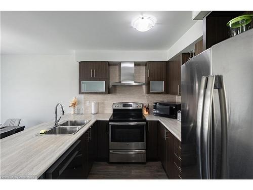 8724 Dogwood Crescent, Niagara Falls, ON - Indoor Photo Showing Kitchen With Double Sink