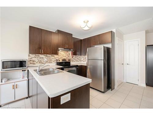 17 Lacorra Way, Brampton, ON - Indoor Photo Showing Kitchen With Stainless Steel Kitchen With Double Sink With Upgraded Kitchen