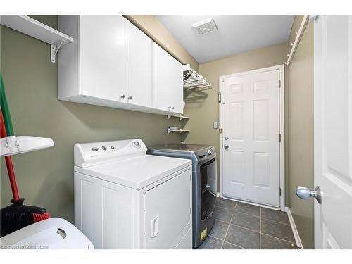 1448 Forest Street, Innisfil, ON - Indoor Photo Showing Laundry Room