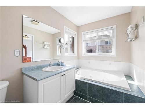 1448 Forest Street, Innisfil, ON - Indoor Photo Showing Bathroom