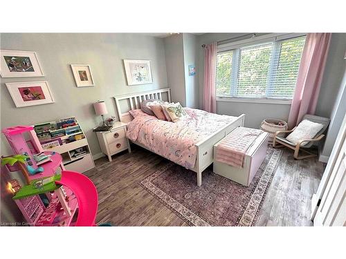 510 Thelma Street, Burlington, ON - Indoor Photo Showing Bedroom