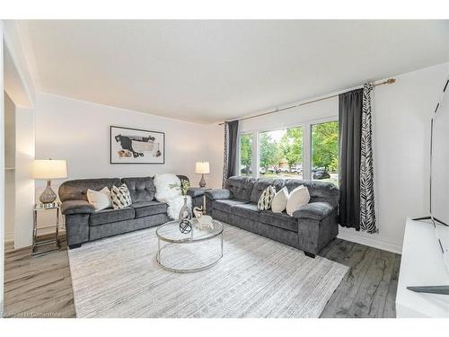 1 Sage Court, Brampton, ON - Indoor Photo Showing Living Room