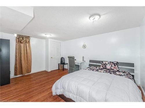 1 Sage Court, Brampton, ON - Indoor Photo Showing Bedroom