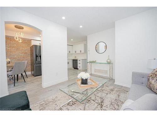 82 Trowbridge Street, Woolwich, ON - Indoor Photo Showing Living Room