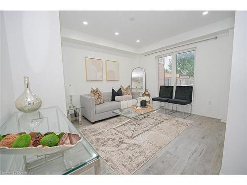 82 Trowbridge Street, Woolwich, ON - Indoor Photo Showing Living Room