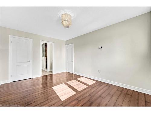 301 Christina Avenue, Hamilton, ON - Indoor Photo Showing Other Room