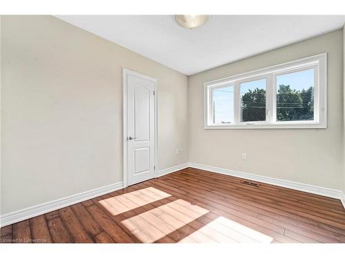 301 Christina Avenue, Hamilton, ON - Indoor Photo Showing Other Room