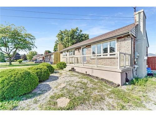 301 Christina Avenue, Hamilton, ON - Outdoor With Deck Patio Veranda