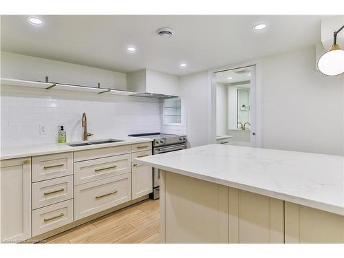 64 Magill Street, Hamilton, ON - Indoor Photo Showing Kitchen