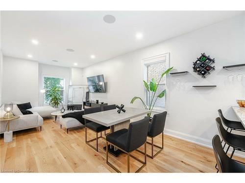 99 Francis Street, Hamilton, ON - Indoor Photo Showing Living Room