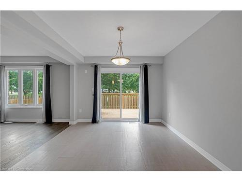 15 Laurent Avenue Avenue, Welland, ON - Indoor Photo Showing Other Room