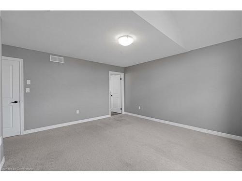 15 Laurent Avenue Avenue, Welland, ON - Indoor Photo Showing Other Room