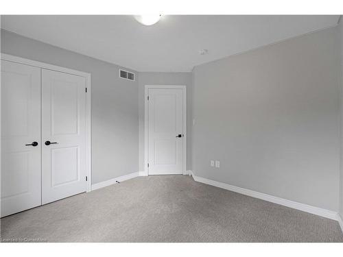 15 Laurent Avenue Avenue, Welland, ON - Indoor Photo Showing Other Room