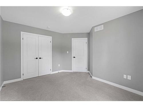 15 Laurent Avenue Avenue, Welland, ON - Indoor Photo Showing Other Room