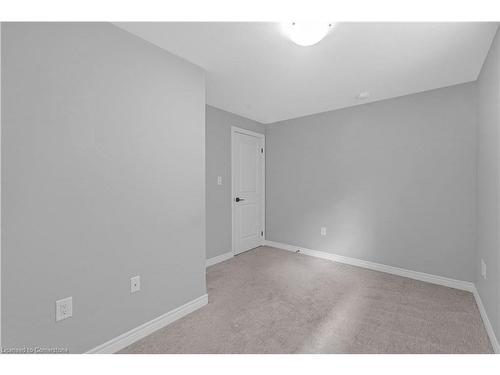 15 Laurent Avenue Avenue, Welland, ON - Indoor Photo Showing Other Room