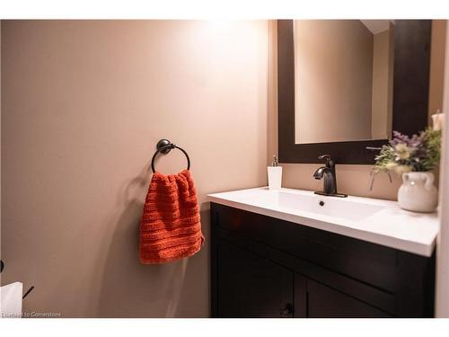 5431 Sundial Road, Burlington, ON - Indoor Photo Showing Bathroom