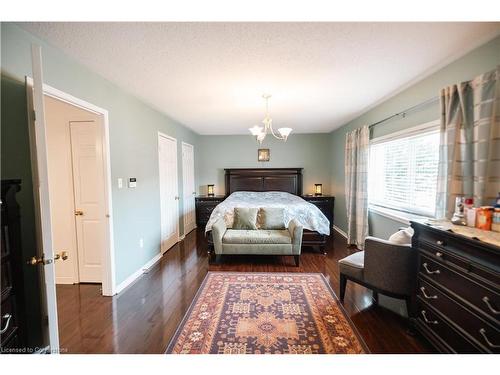 5431 Sundial Road, Burlington, ON - Indoor Photo Showing Bedroom