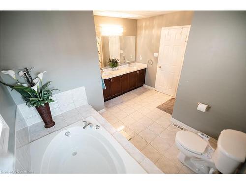 5431 Sundial Road, Burlington, ON - Indoor Photo Showing Bathroom