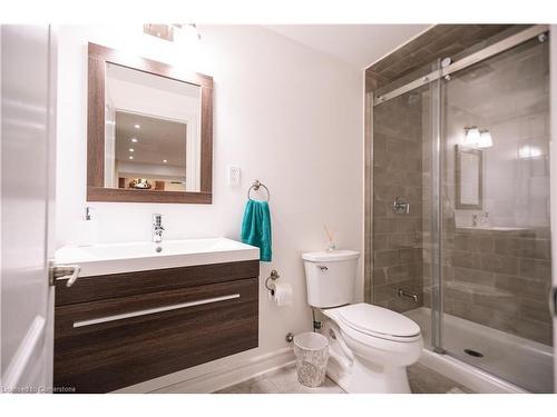 5431 Sundial Road, Burlington, ON - Indoor Photo Showing Bathroom