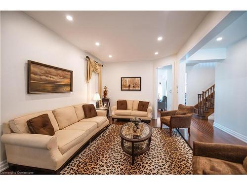 5431 Sundial Road, Burlington, ON - Indoor Photo Showing Living Room