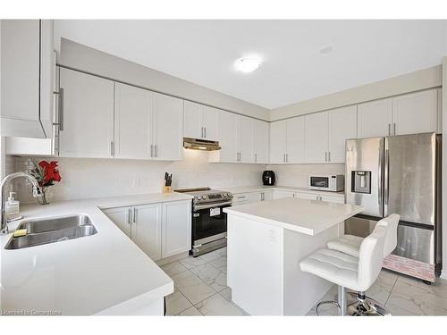 15 Douglas Kemp Crescent, Clarington, ON - Indoor Photo Showing Kitchen With Stainless Steel Kitchen With Double Sink